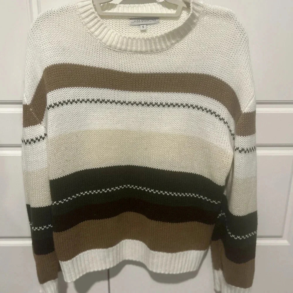 MISS SPARKLING sweater. Size small.